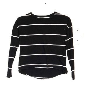 Old navy long sleeve T-shirt